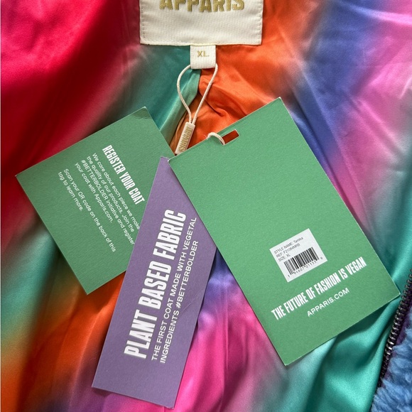 NWT Apparis Zip up fleece made in Plant Based Shearling. - Picture 10 of 10